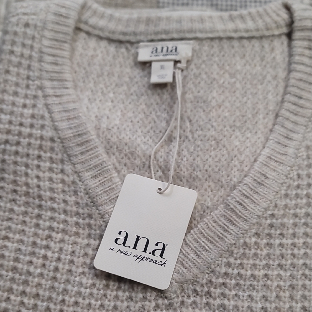 3/$20 a.n.a Women's V-Neck Sweater in Cream